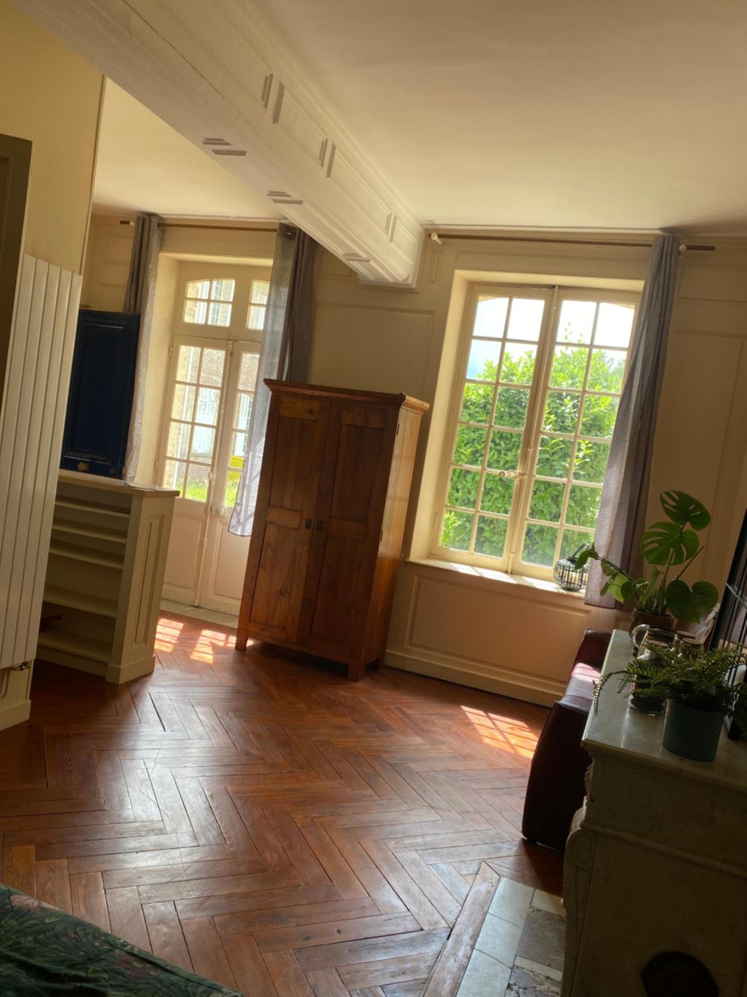 Romeo Apartment Les Andelys Bagian luar foto